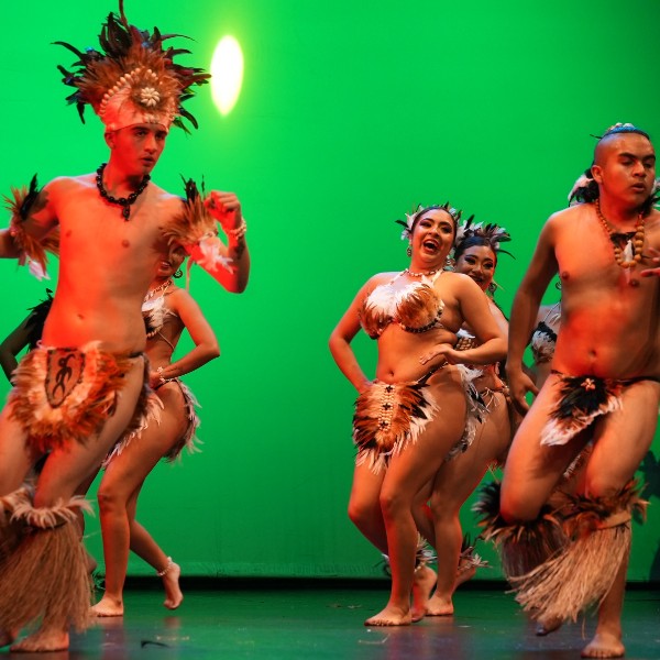 RAPANUI CANTO DESDE EL OMBLIGO DEL MUNDO